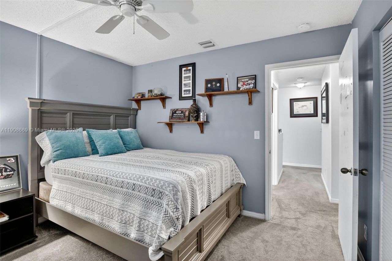 1413 SW 109th Way, Davie, FL 33324 Photo