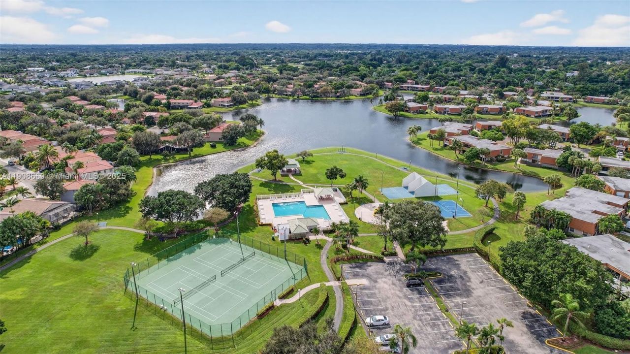 1413 SW 109th Way, Davie, FL 33324 Photo