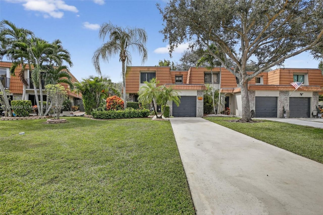 1413 SW 109th Way, Davie, FL 33324 Photo