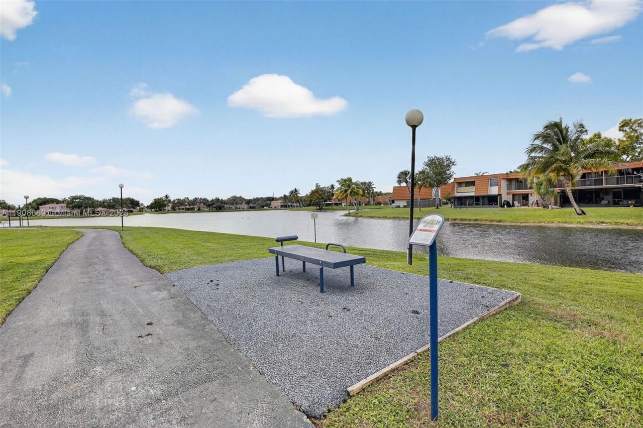 1413 SW 109th Way, Davie, FL 33324 Photo