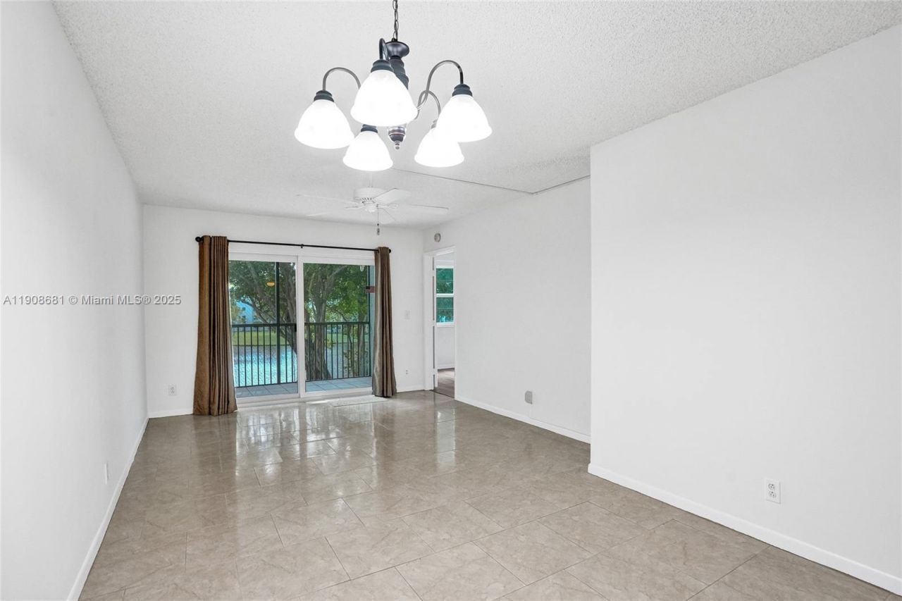 2220 N Cypress Bend Dr, Unit 310, Pompano Beach, FL 33069 Photo