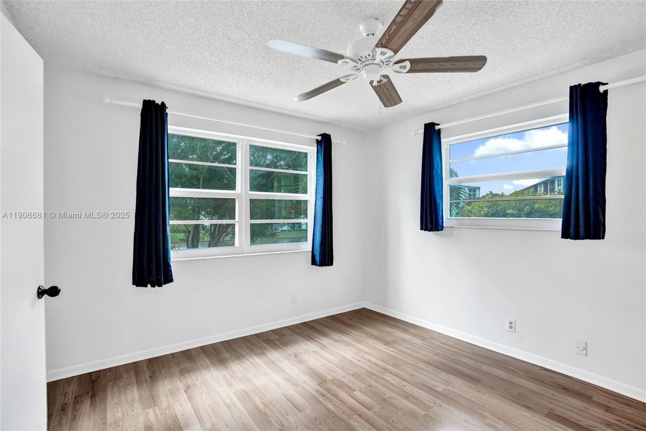 2220 N Cypress Bend Dr, Unit 310, Pompano Beach, FL 33069 Photo