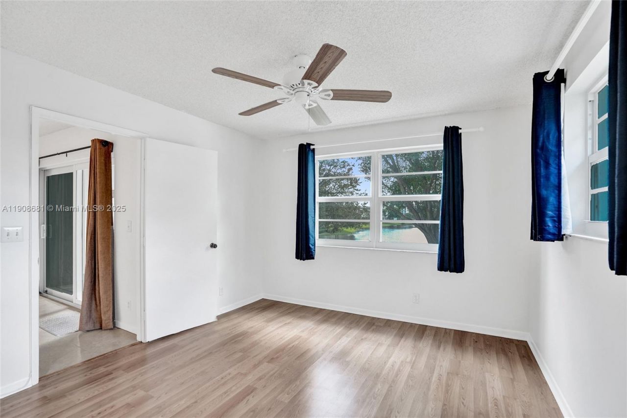 2220 N Cypress Bend Dr, Unit 310, Pompano Beach, FL 33069 Photo