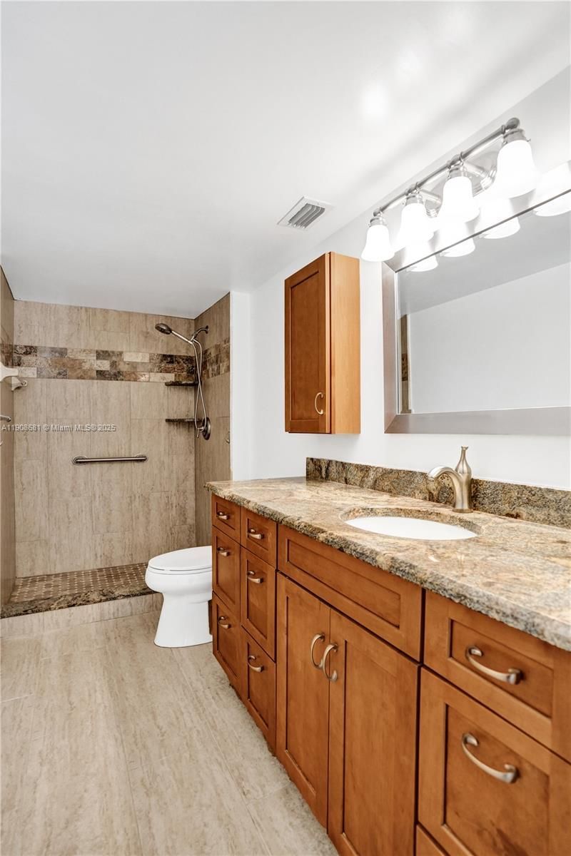 2220 N Cypress Bend Dr, Unit 310, Pompano Beach, FL 33069 Photo