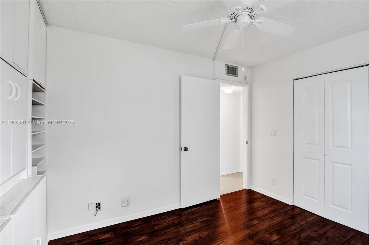 2220 N Cypress Bend Dr, Unit 310, Pompano Beach, FL 33069 Photo