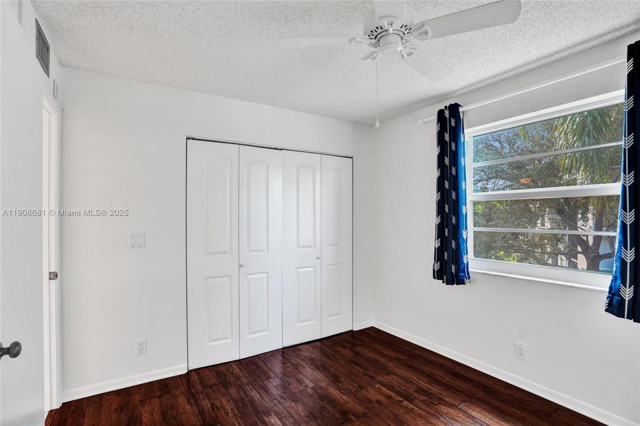 2220 N Cypress Bend Dr, Unit 310, Pompano Beach, FL 33069 Photo