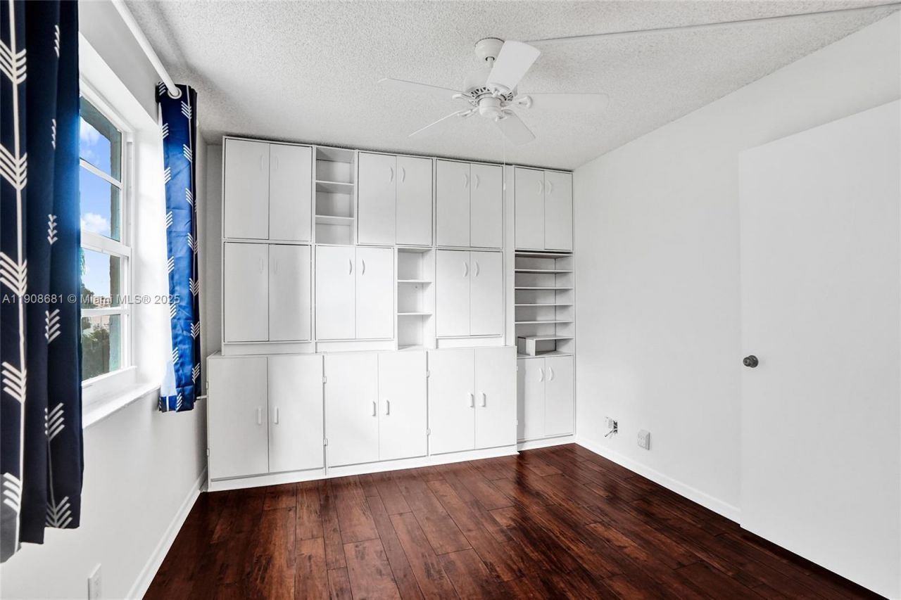 2220 N Cypress Bend Dr, Unit 310, Pompano Beach, FL 33069 Photo