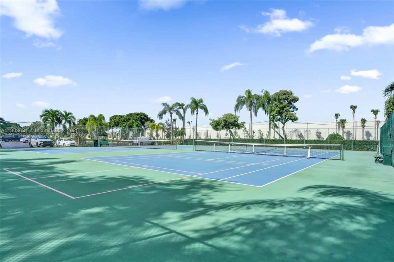 2220 N Cypress Bend Dr, Unit 310, Pompano Beach, FL 33069 Photo
