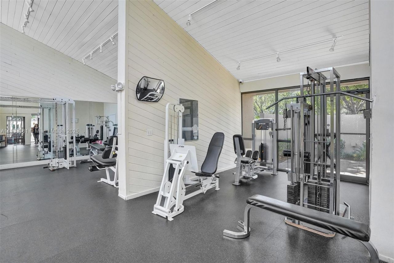 2220 N Cypress Bend Dr, Unit 310, Pompano Beach, FL 33069 Photo