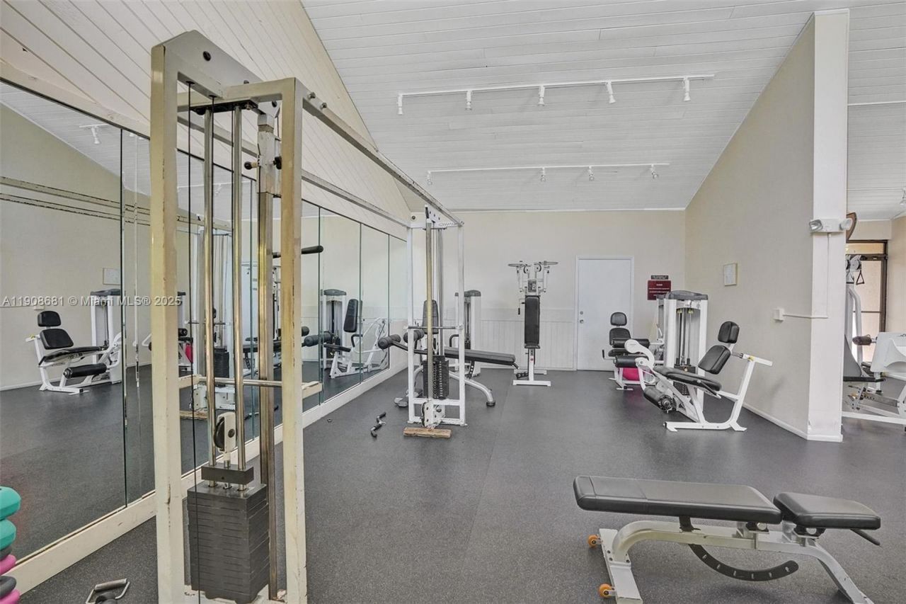 2220 N Cypress Bend Dr, Unit 310, Pompano Beach, FL 33069 Photo