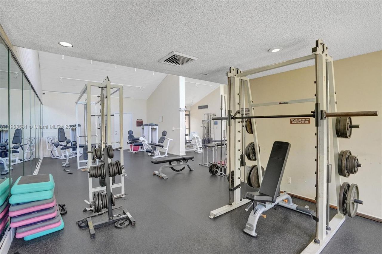 2220 N Cypress Bend Dr, Unit 310, Pompano Beach, FL 33069 Photo