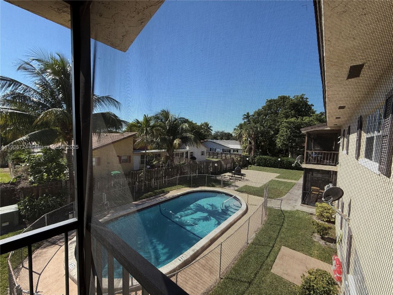 8900 W Sample Road, Unit 204, Coral Springs, FL 33065 Photo
