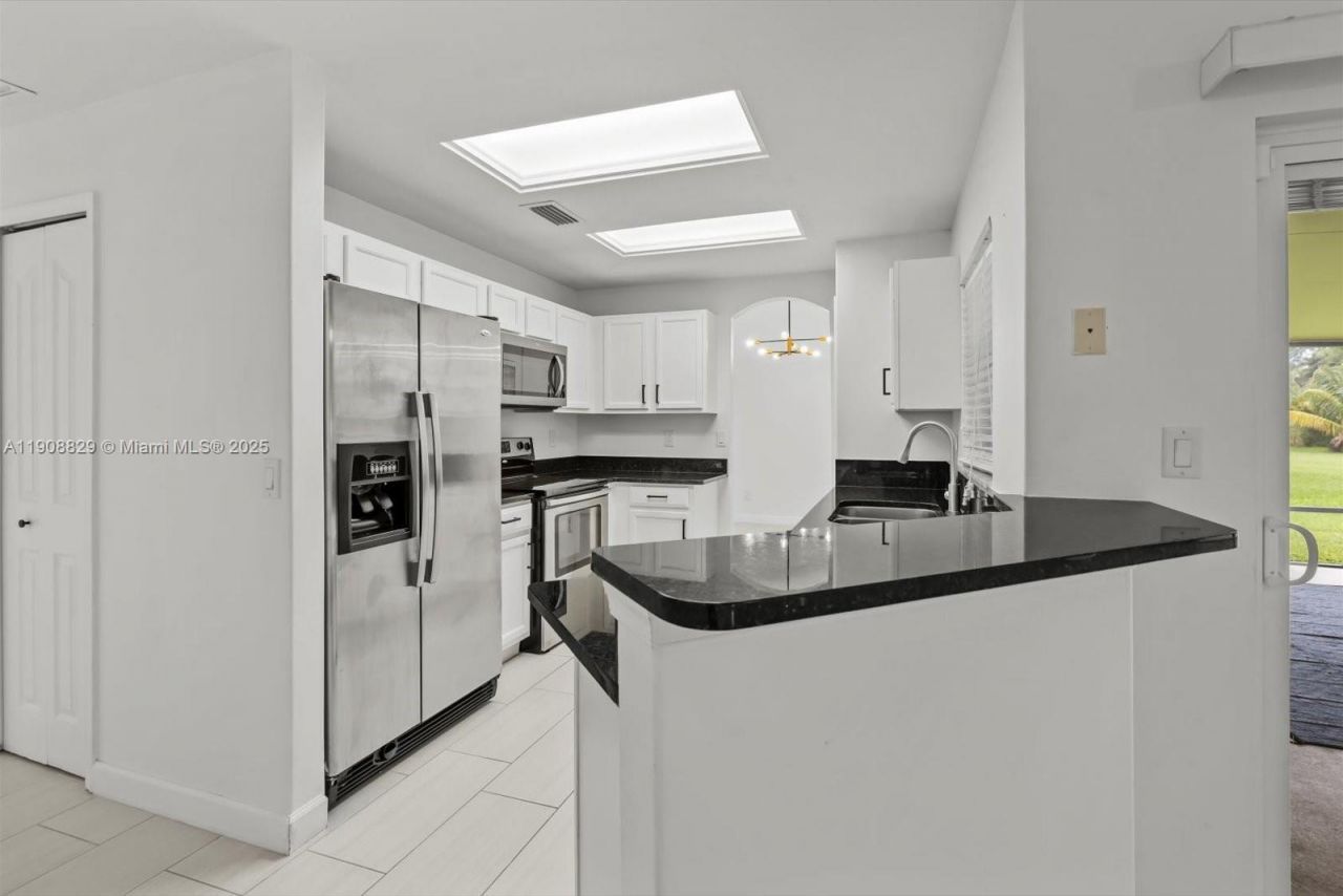 1392 SW Sudder Ave, Port Saint Lucie, FL 34953 Photo