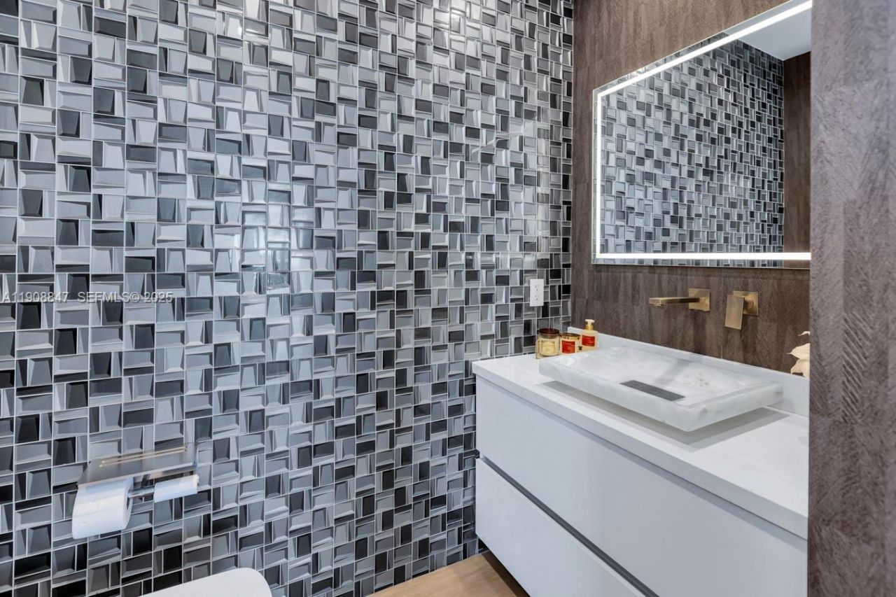 1180 N Federal Hwy, Unit 1602, Fort Lauderdale, FL 33304 Photo