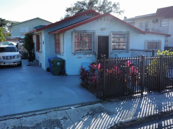 1832 SW 3rd St, Miami, FL 33135