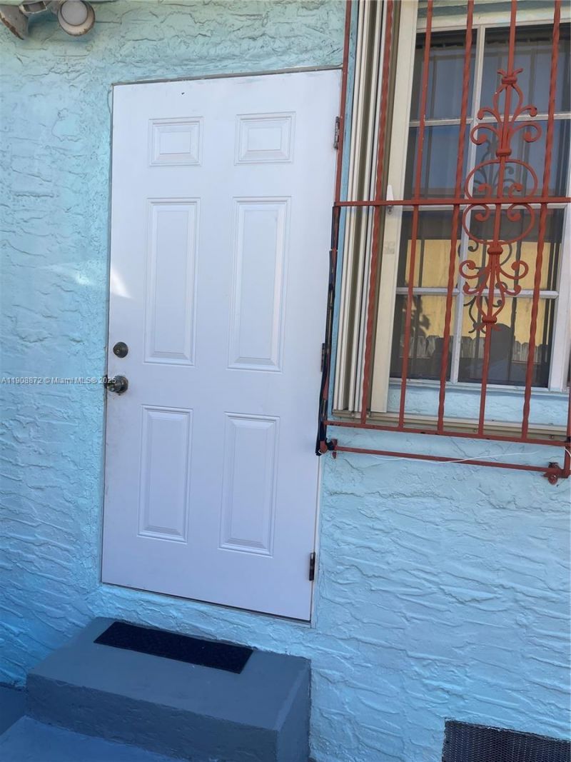 1832 SW 3rd St, Miami, FL 33135 Photo