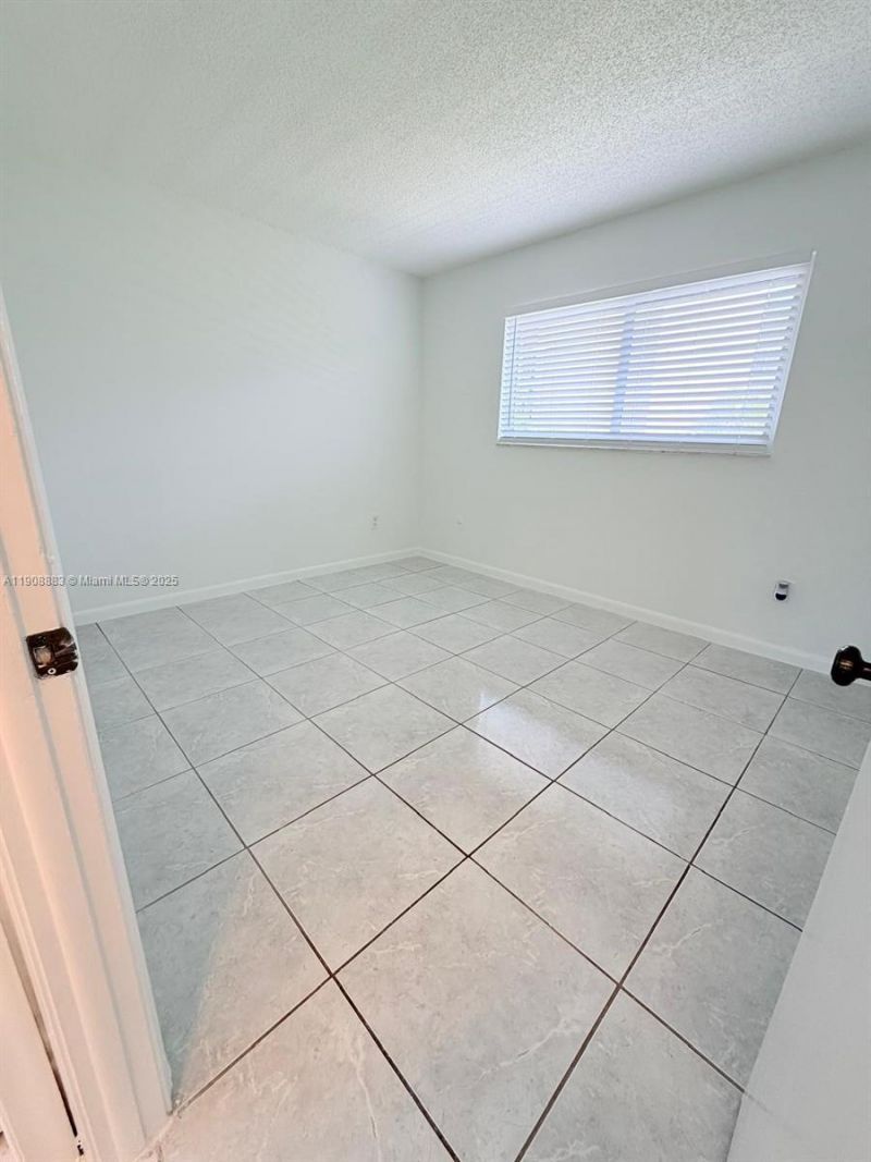 7815 Camino Real, Unit I 314, Miami, FL 33143 Photo