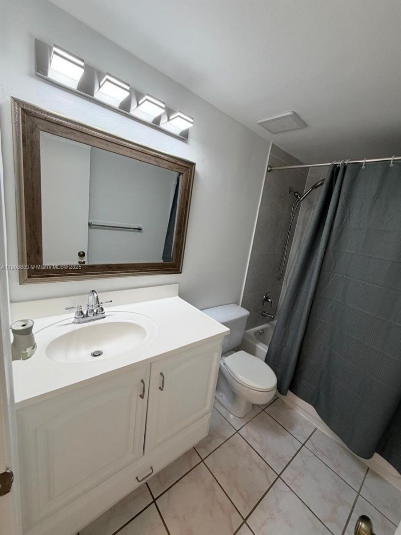 7815 Camino Real, Unit I 314, Miami, FL 33143 Photo