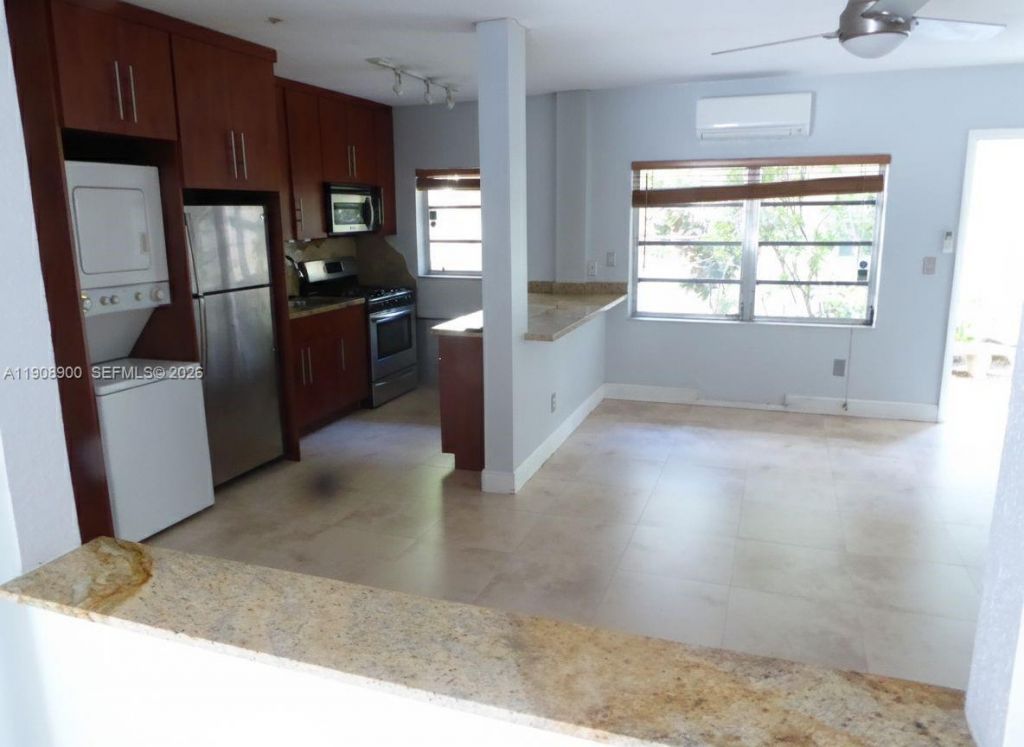 101 Collins Ave, Unit 2, Miami Beach, FL 33139 Photo