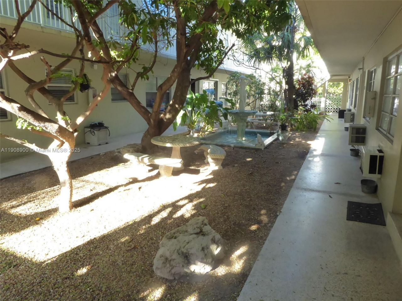 101 Collins Ave, Unit 2, Miami Beach, FL 33139 Photo