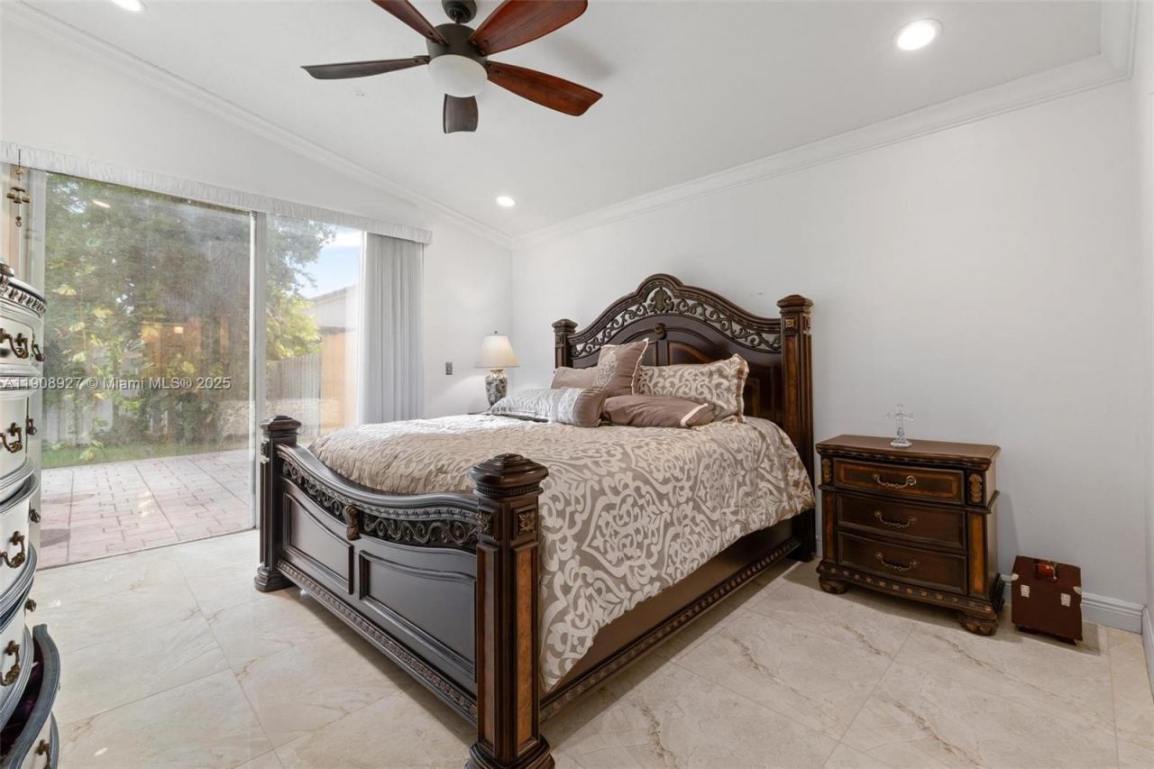 15624 NW 12th Rd, Pembroke Pines, FL 33028 Photo