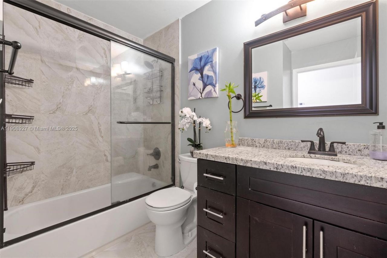 15624 NW 12th Rd, Pembroke Pines, FL 33028 Photo