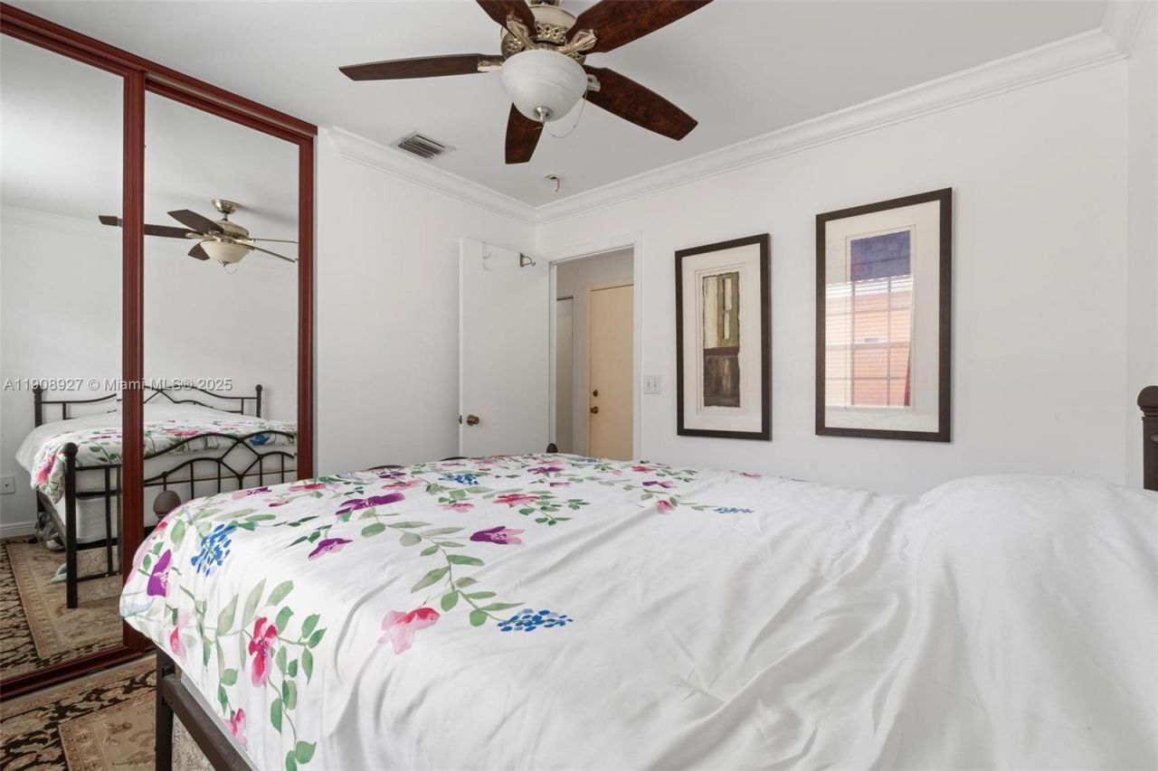 15624 NW 12th Rd, Pembroke Pines, FL 33028 Photo