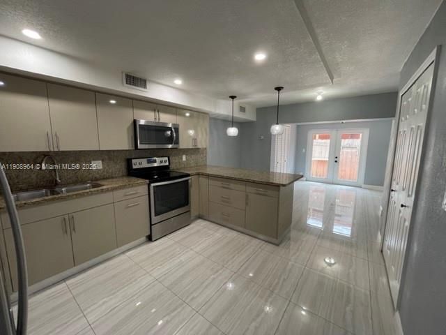 10992 SW 4th St, Unit K1, Sweetwater, FL 33174 Photo