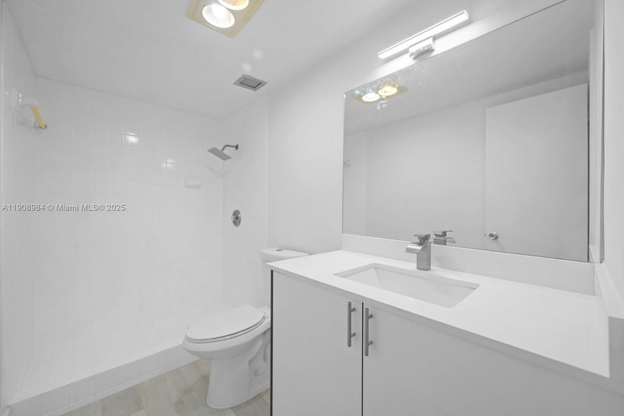 Please Call For Address, Unit 515, Hollywood, FL 33021 Photo