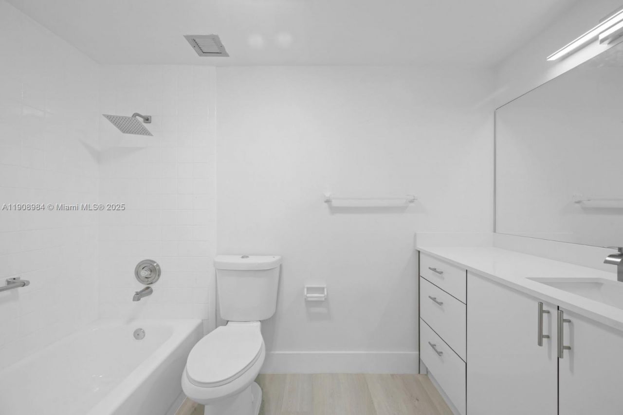 Please Call For Address, Unit 515, Hollywood, FL 33021 Photo