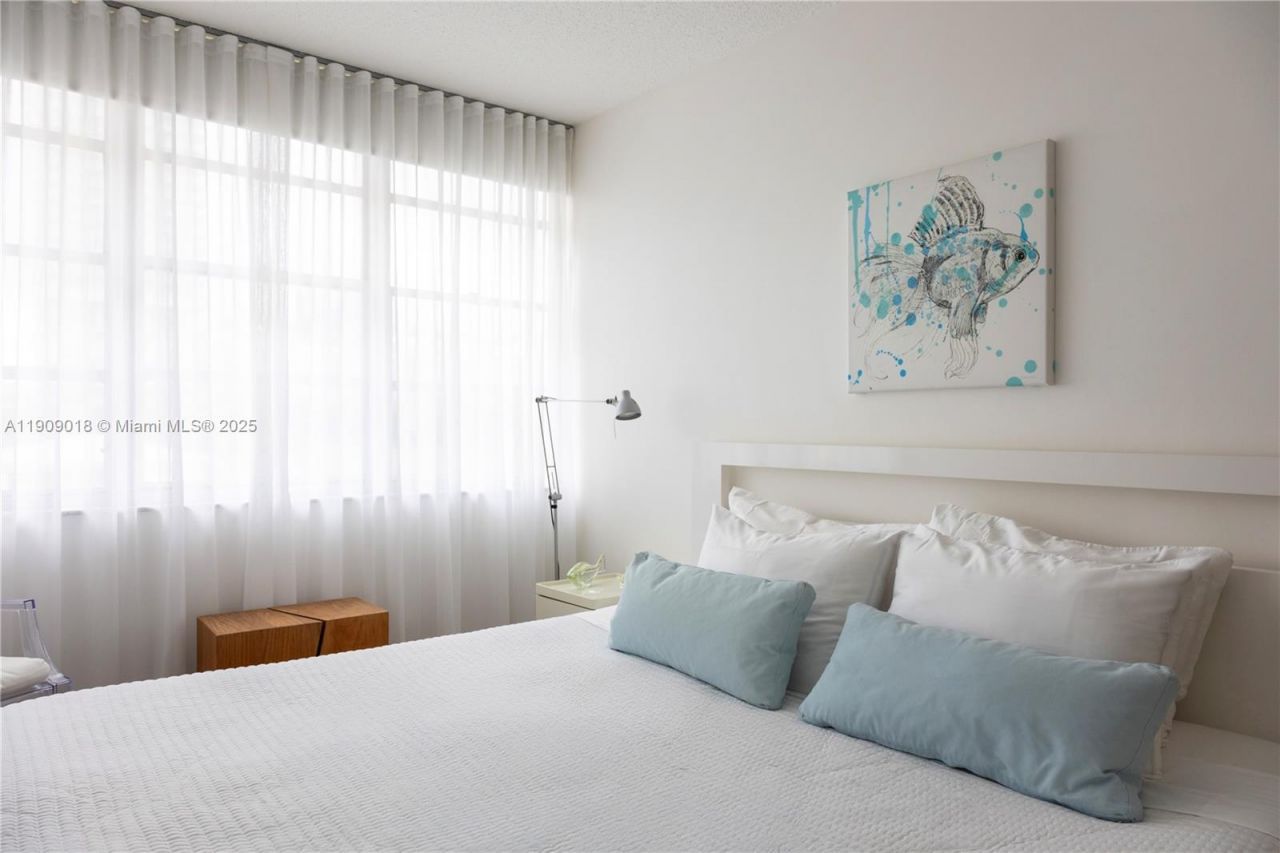 1817 S Ocean Dr, Unit 320, Hallandale Beach, FL 33009 Photo