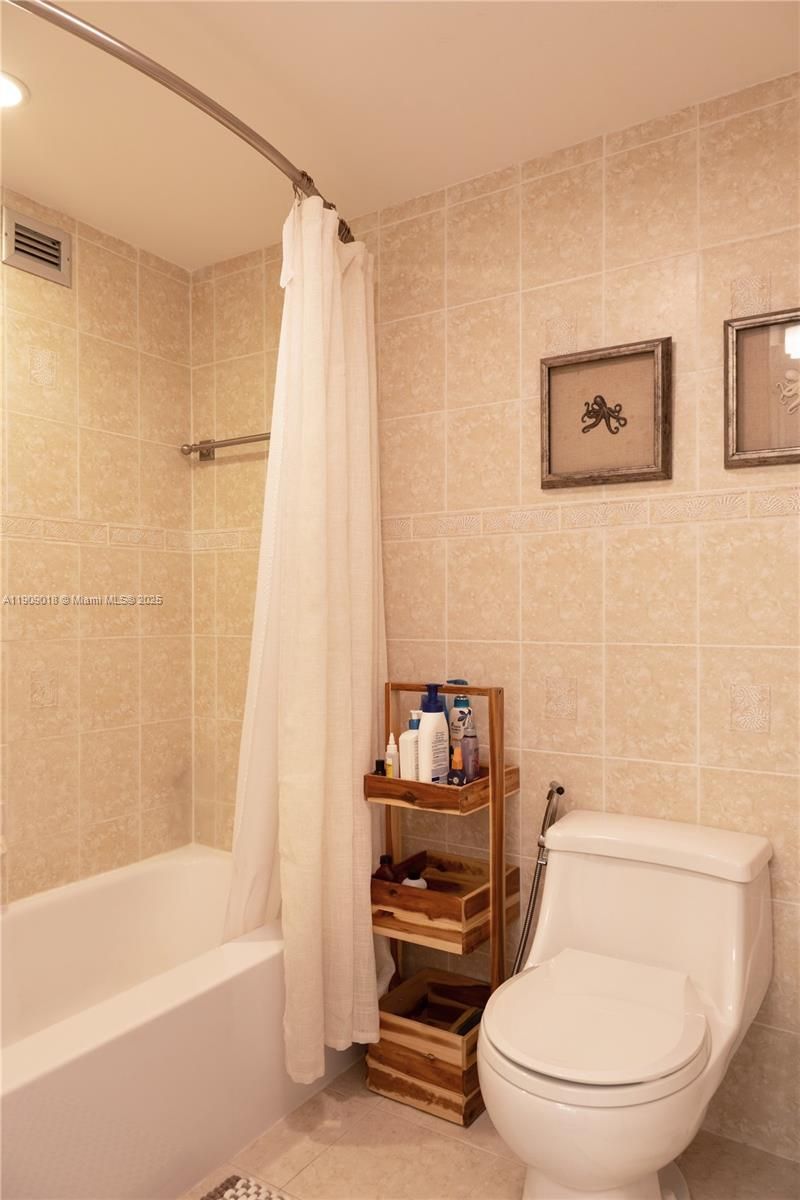 1817 S Ocean Dr, Unit 320, Hallandale Beach, FL 33009 Photo