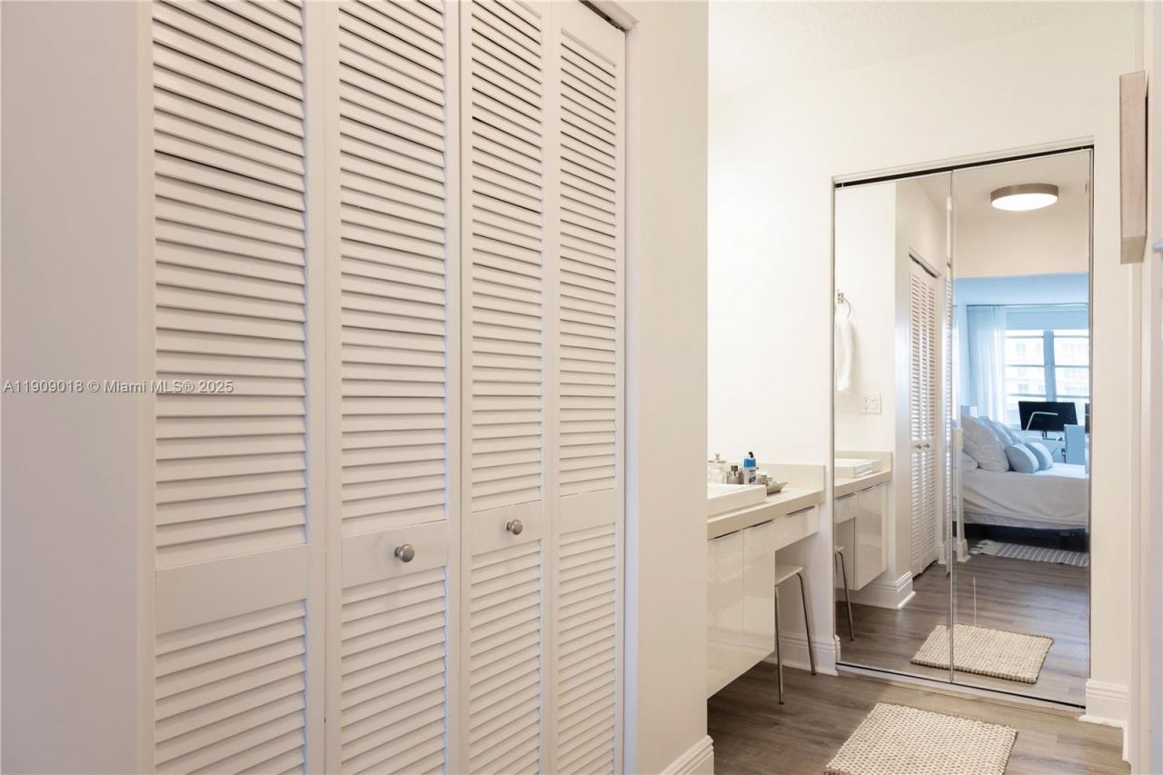 1817 S Ocean Dr, Unit 320, Hallandale Beach, FL 33009 Photo