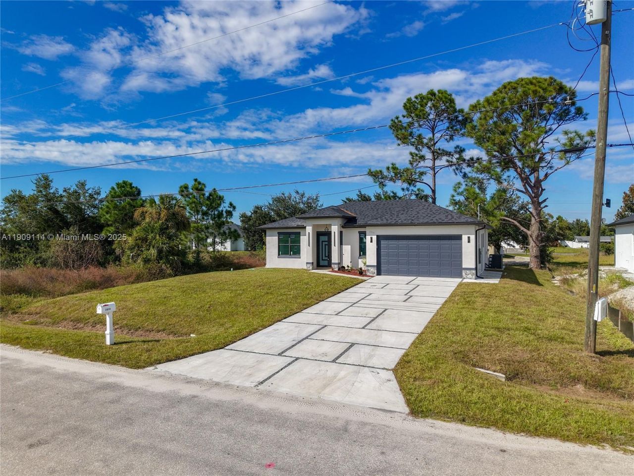 3814 9th St Sw, Lehigh Acres, FL 33976 Photo