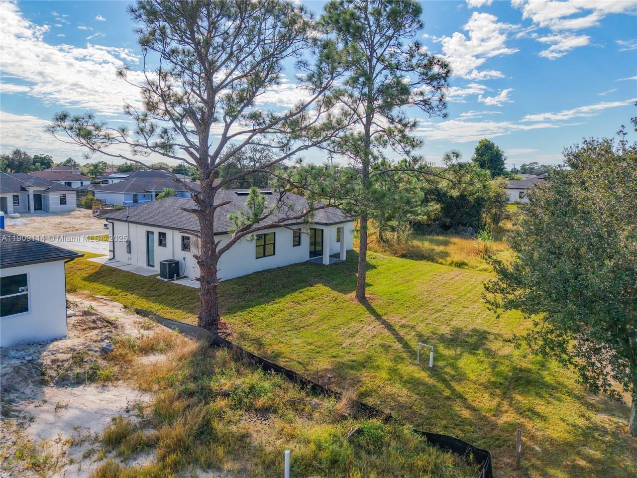 3814 9th St Sw, Lehigh Acres, FL 33976 Photo