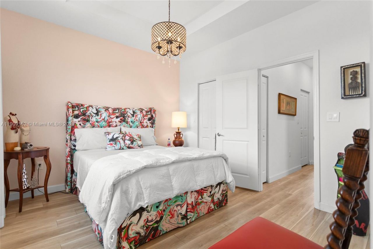 12317 NW 23rd Ct, Miami, FL 33167 Photo