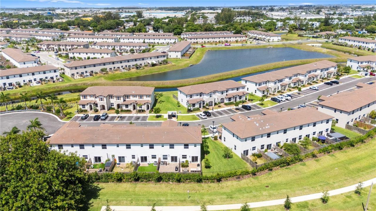 12317 NW 23rd Ct, Miami, FL 33167 Photo