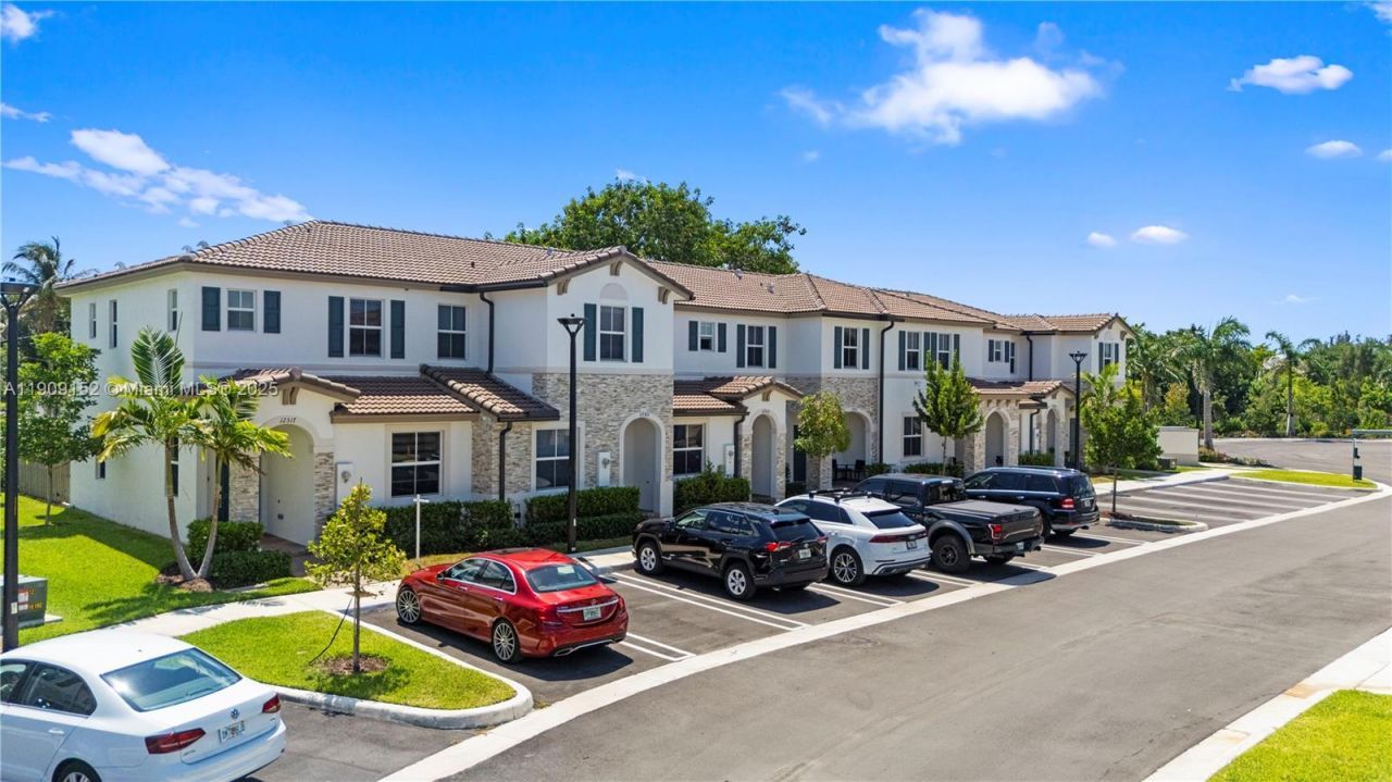 12317 NW 23rd Ct, Miami, FL 33167 Photo