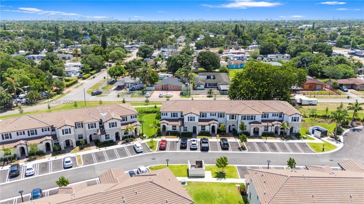 12317 NW 23rd Ct, Miami, FL 33167 Photo