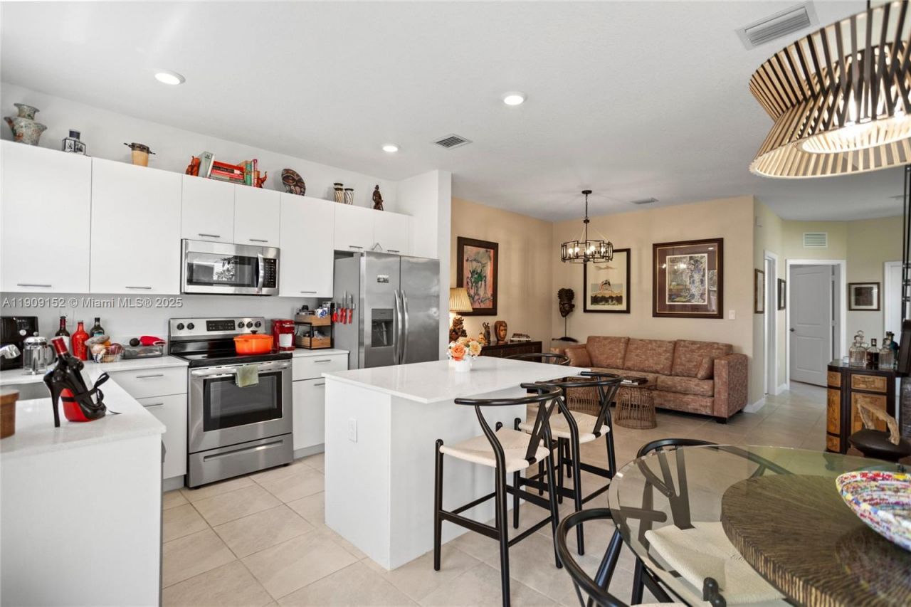 12317 NW 23rd Ct, Miami, FL 33167 Photo