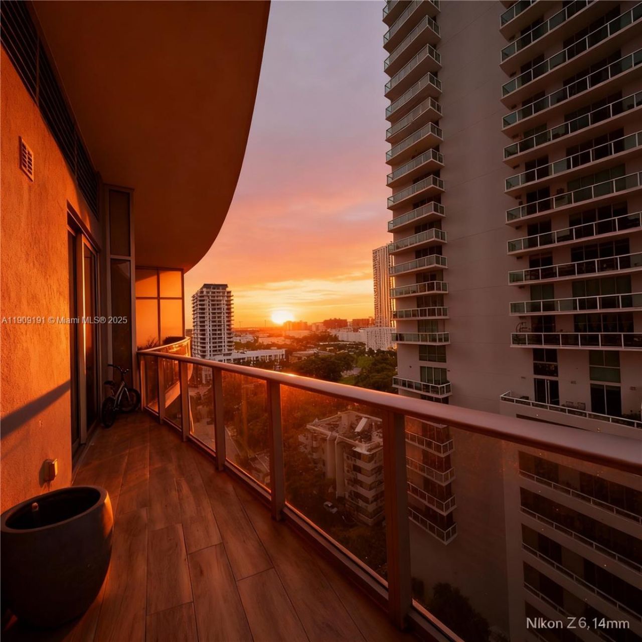 488 NE 18th St, Unit 1209, Miami, FL 33132 Photo