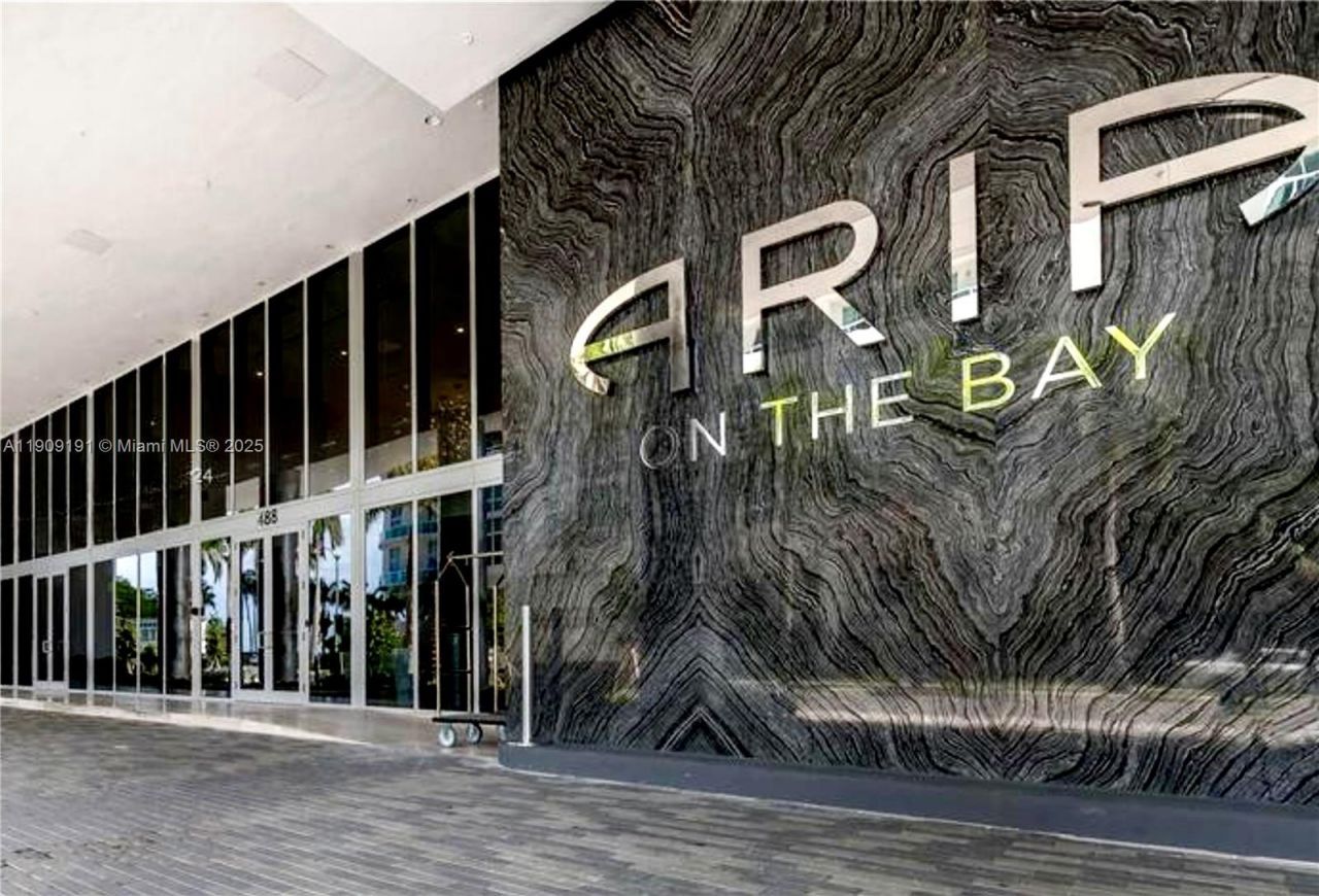 488 NE 18th St, Unit 1209, Miami, FL 33132 Photo