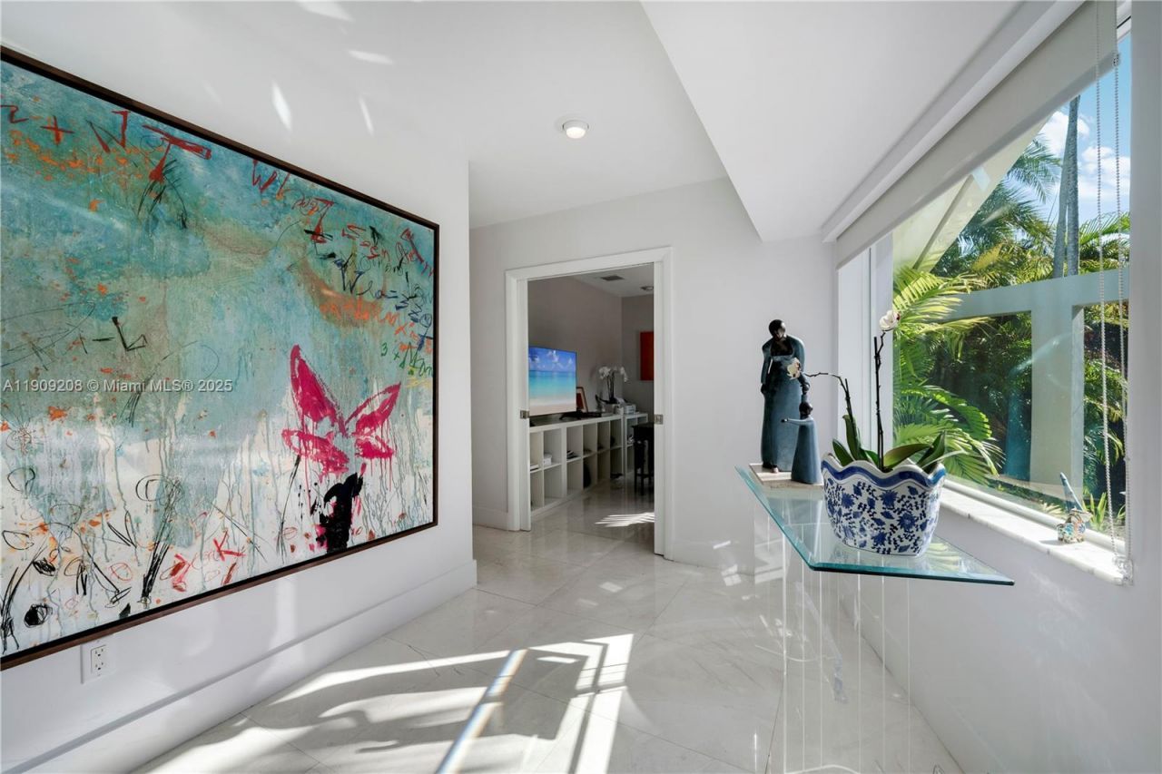 1616 S Bayshore Dr, Miami, FL 33133 Photo