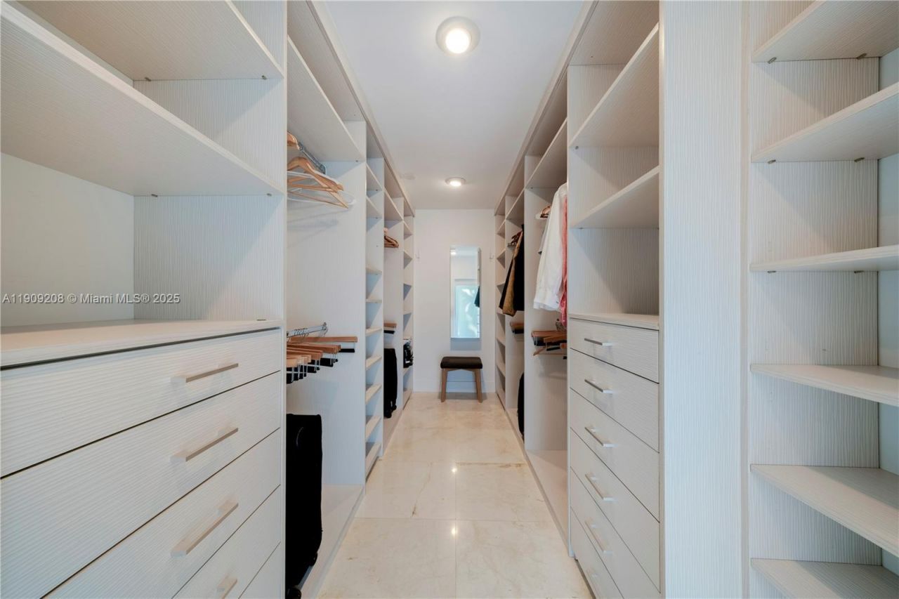 1616 S Bayshore Dr, Miami, FL 33133 Photo