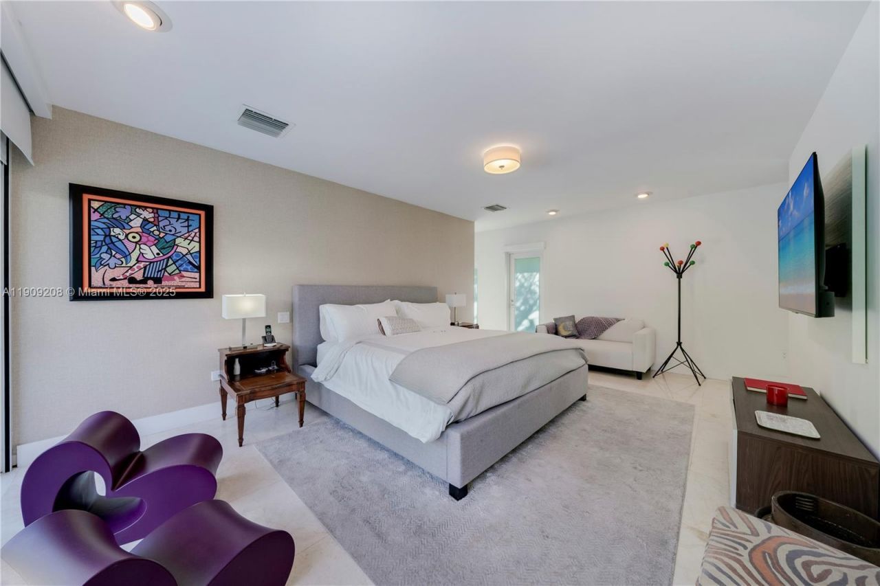 1616 S Bayshore Dr, Miami, FL 33133 Photo