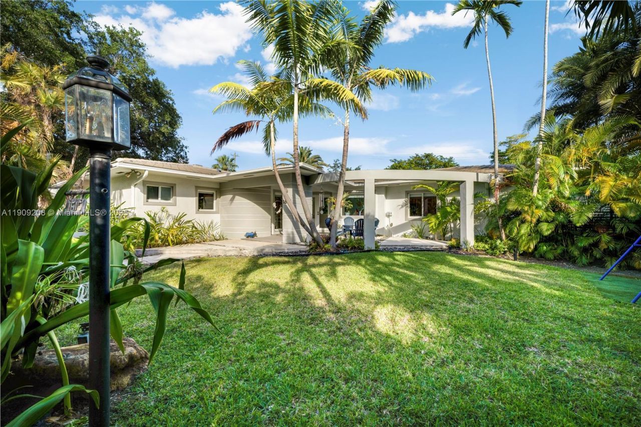 1616 S Bayshore Dr, Miami, FL 33133 Photo