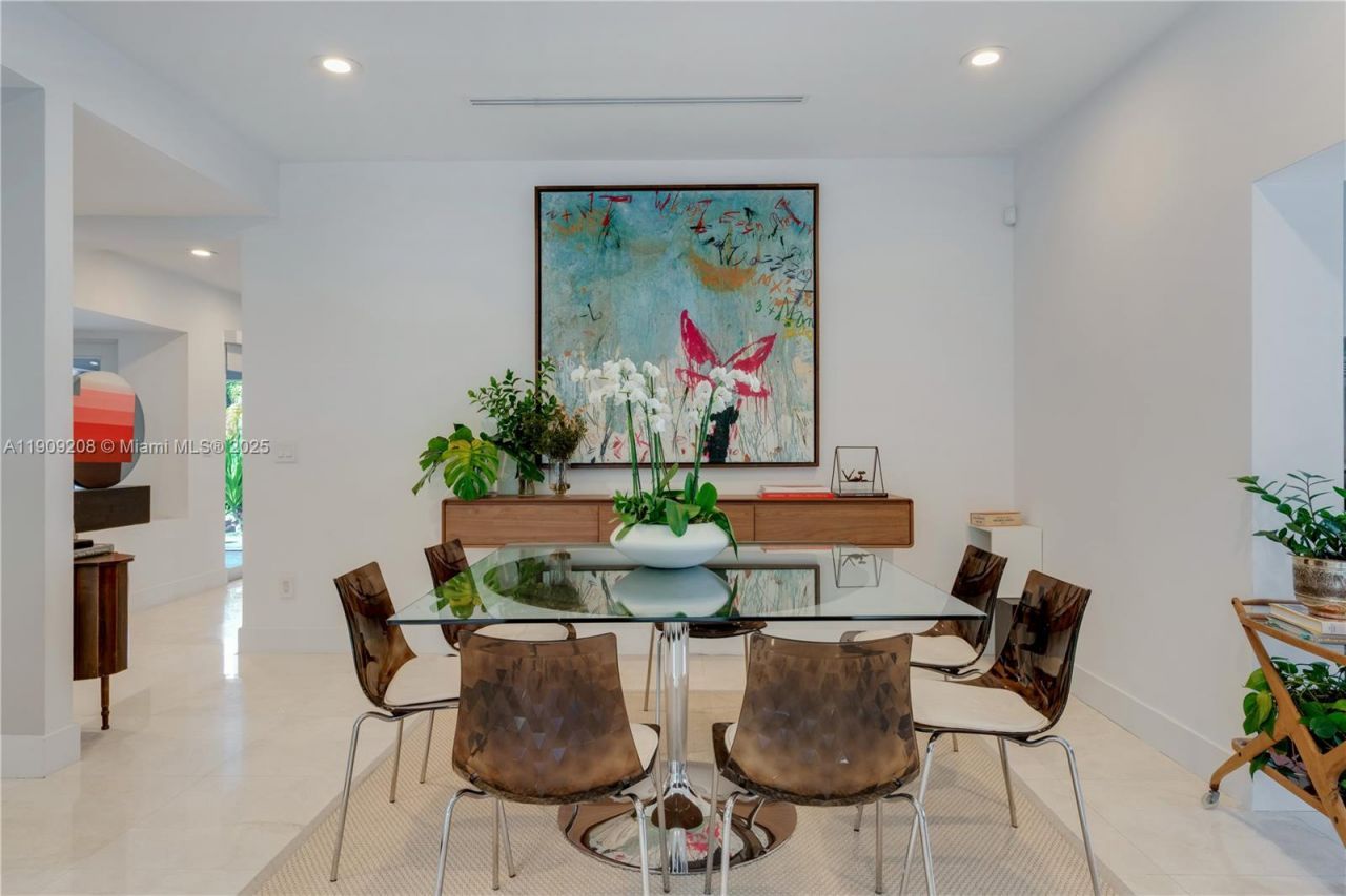 1616 S Bayshore Dr, Miami, FL 33133 Photo