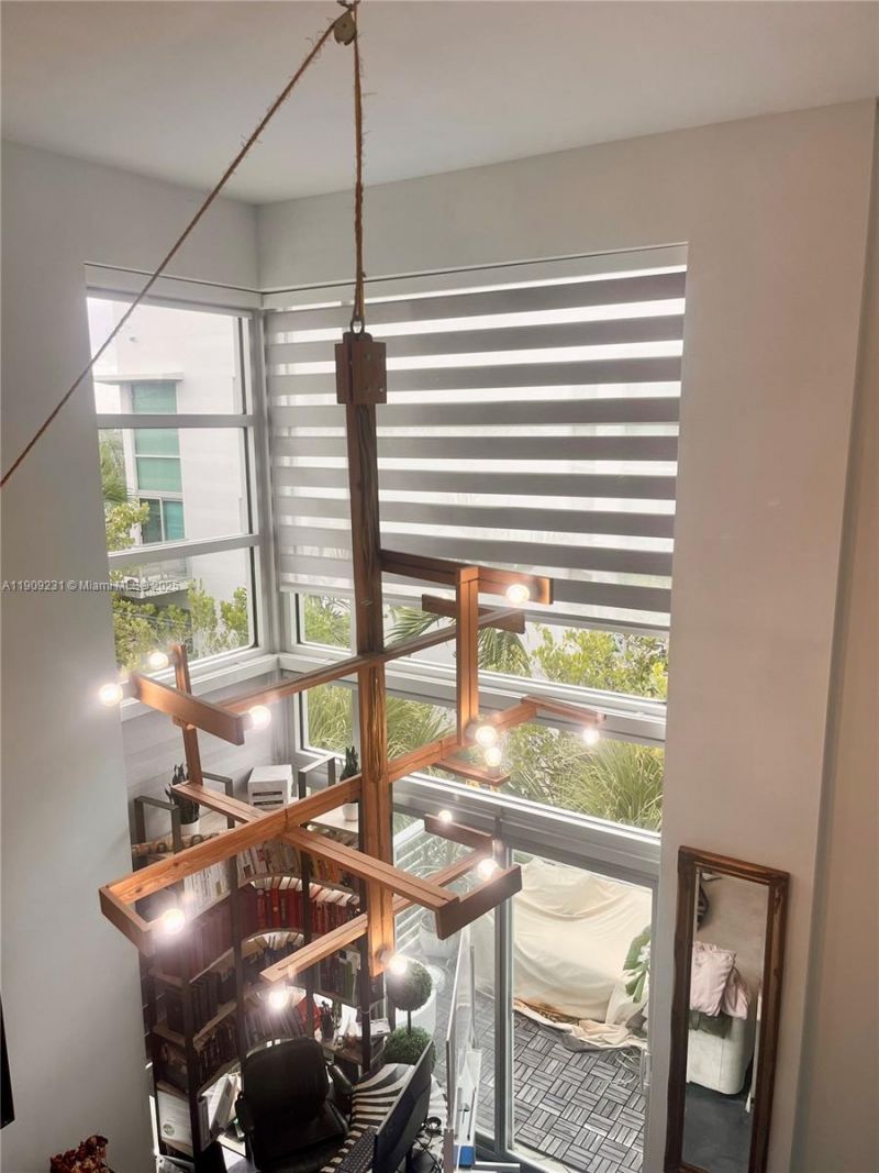 7744 Collins Ave, Unit 17, Miami Beach, FL 33141 Photo