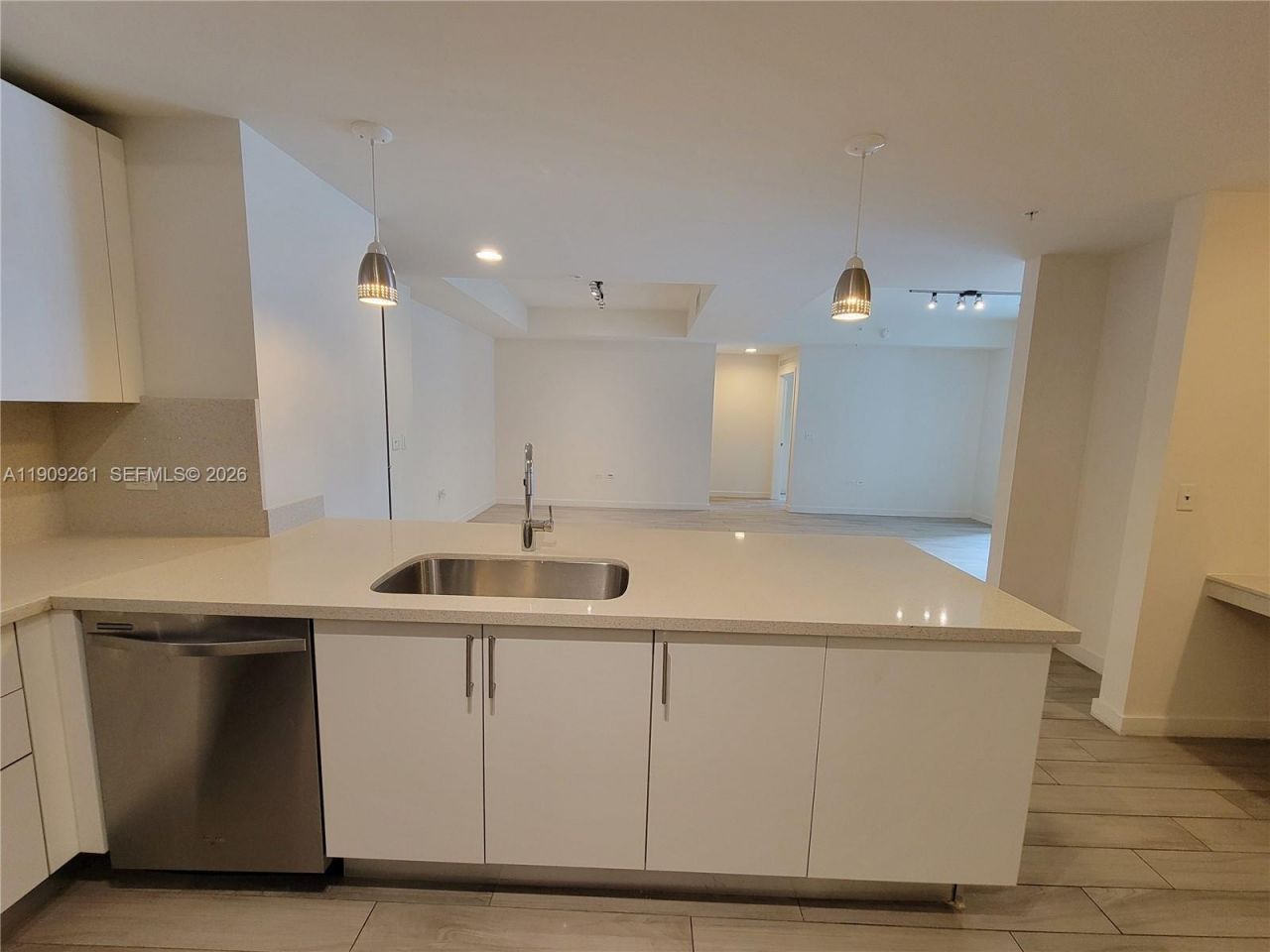 999 SW 1st Ave, Unit 2016, Miami, FL 33130 Photo