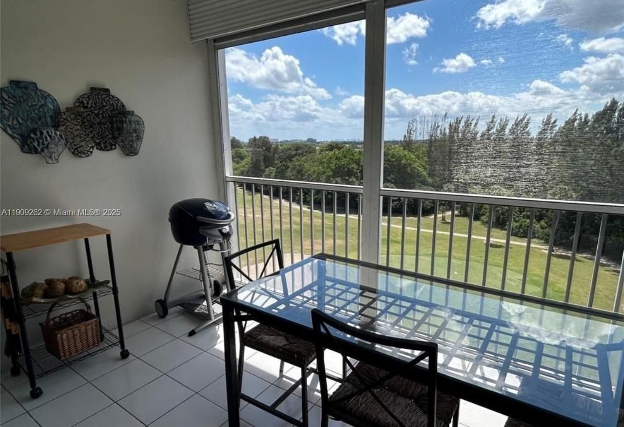 3150 N Palm Aire Dr, Unit 801, Pompano Beach, FL 33069 Photo